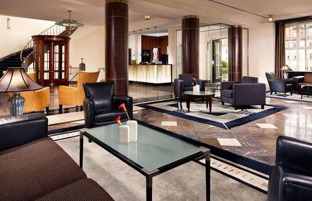 Hotel Elephant Weimar, Autograph Collection Exterior foto The lobby of the hotel