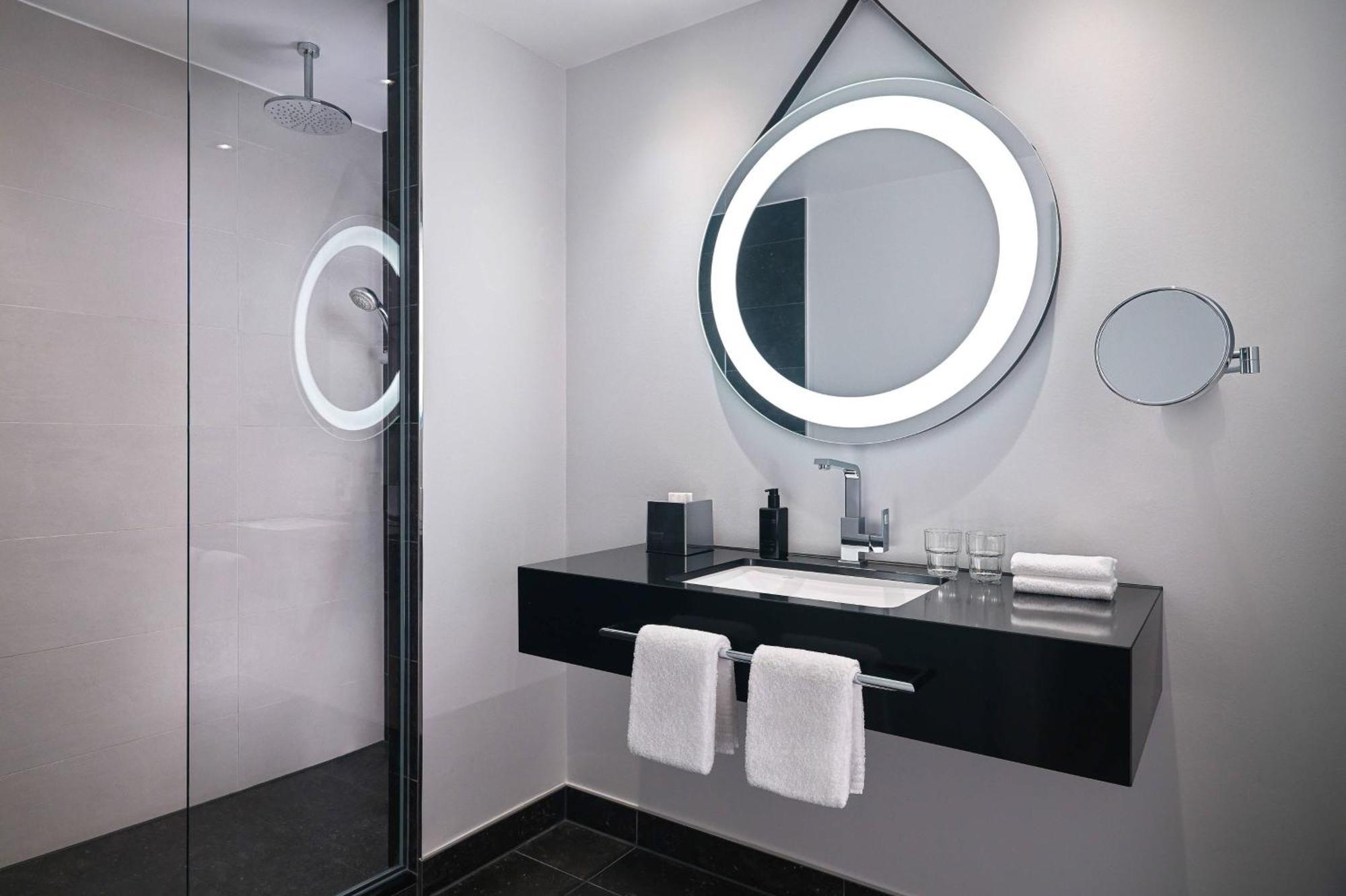 Hotel Elephant Weimar, Autograph Collection Exterior foto Bathroom