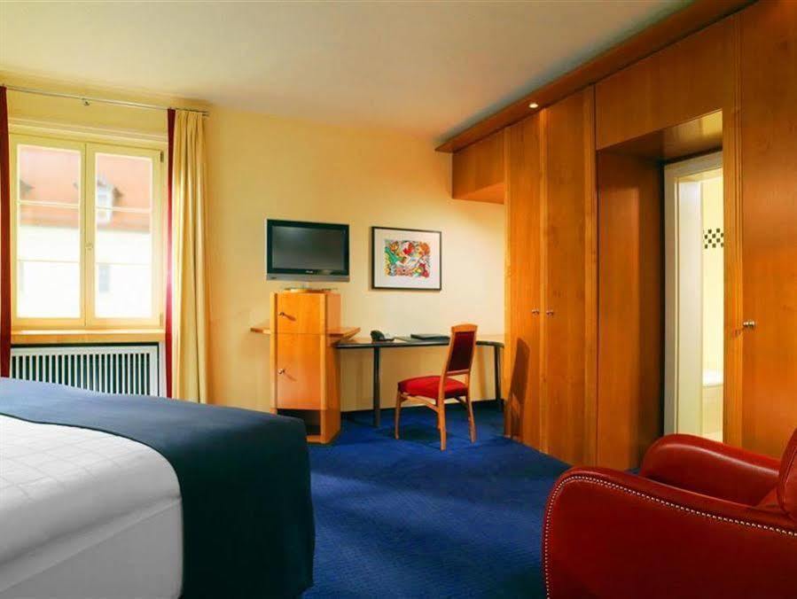 Hotel Elephant Weimar, Autograph Collection Exterior foto A typical room at the hotel